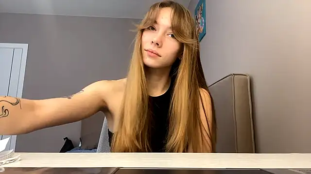 Snapshot of LindyUnderkoffler chatting on 02/03/26, 12:10 LindyUnderkoffler online show from 02/03/26, 12:10