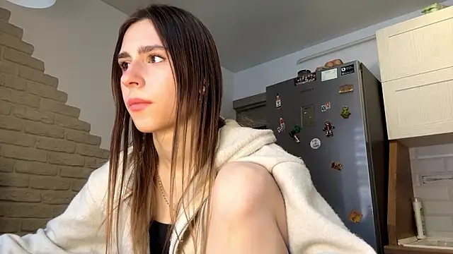 ElsieKuhlmann online show from 02/03/26, 06:22