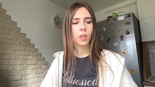 ElsieKuhlmann online show from 04/07/26, 02:06