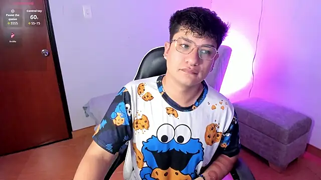 Snapshot of Theo_Rowan chatting on 01/13/26, 09:25 Theo Rowan online show from 01/13/26, 09:25