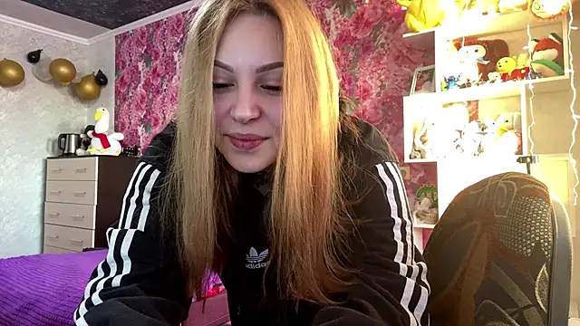 TraciBallena online show from 02/10/26, 06:06