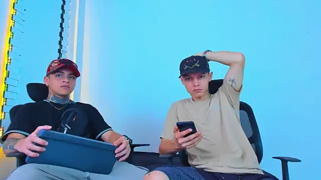 Snapshot of Thomas-Wil chatting on 01/10/26, 07:48 Thomas-Wil online show from 01/10/26, 07:48