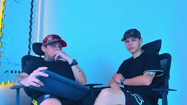 Snapshot of Thomas-Wil chatting on 02/25/26, 03:43 Thomas-Wil online show from 02/25/26, 03:43