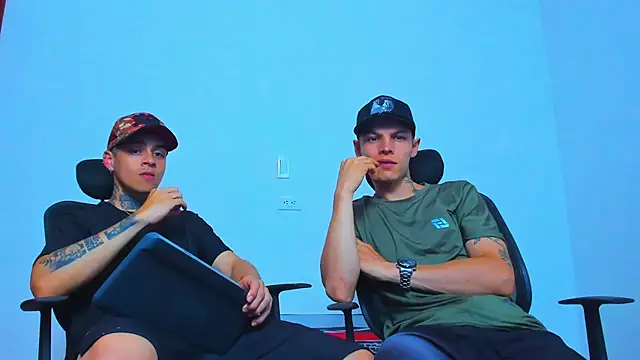 Snapshot of Thomas-Wil chatting on 03/14/26, 03:12 Thomas-Wil online show from 03/14/26, 03:12