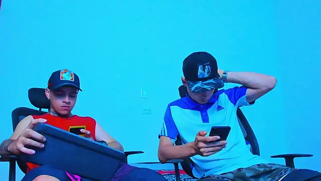 Snapshot of Thomas-Wil chatting on 03/16/26, 12:42 Thomas-Wil online show from 03/16/26, 12:42