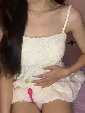 Linhtruong   online show from 04/19/26, 02:16