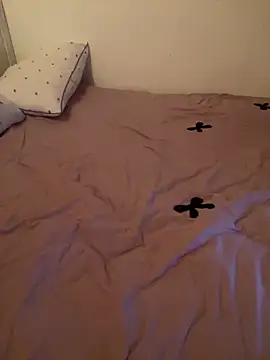 Linhtruong   online show from 04/23/26, 04:31