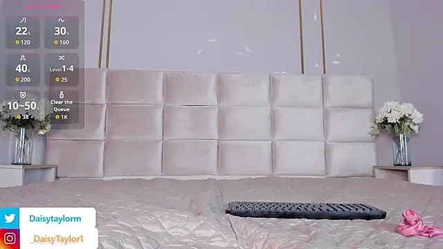 DaisyTaylor   online show from 02/19/26, 12:45