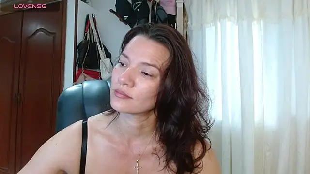 Snapshot of Scarlett_3X chatting on 02/21/26, 10:55 Scarlett 3X online show from 02/21/26, 10:55