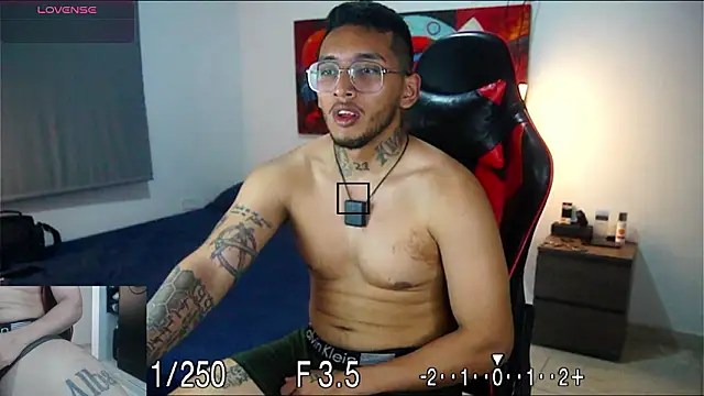 Snapshot of EvanVelvet chatting on 02/08/26, 02:48 EvanVelvet online show from 02/08/26, 02:48