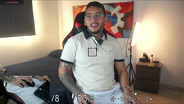 Snapshot of EvanVelvet chatting on 02/11/26, 12:54 EvanVelvet online show from 02/11/26, 12:54