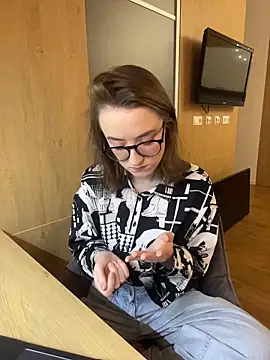 Persephone Kore online show from 03/16/26, 06:23