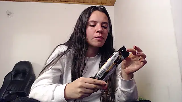 Shanel Lozano online show from 04/14/26, 02:50