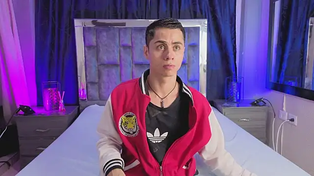 LeoMonnroe online show from 02/09/26, 07:18