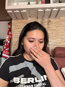 Veronica Wins  online show from 04/23/26, 08:33