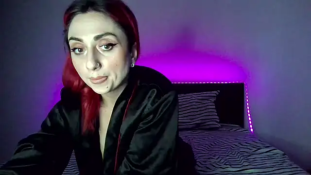 Snapshot of JessicaShorty4U chatting on 05/11/26, 05:32 JessicaShorty4U online show from 05/11/26, 05:32