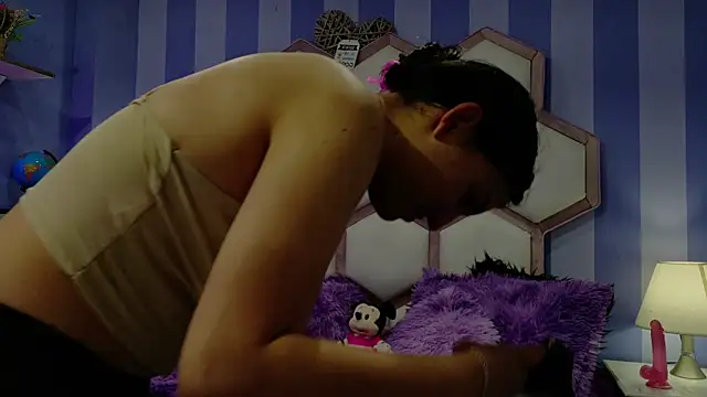 yvi taylor online show from 04/18/26, 12:53