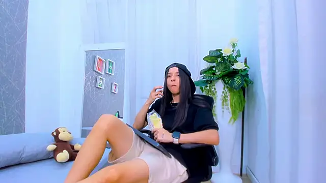 ViictoriiaSaenz online show from 02/04/26, 04:40