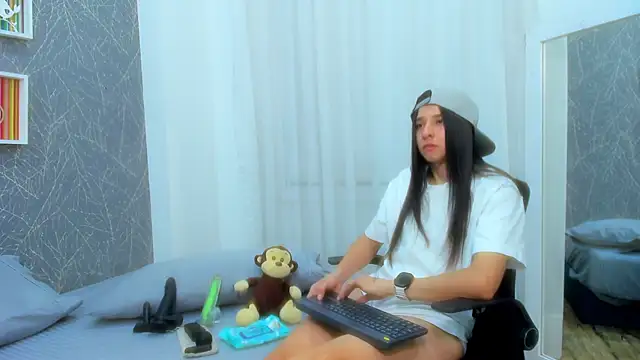 ViictoriiaSaenz online show from 02/21/26, 03:51