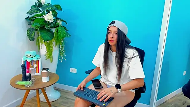 ViictoriiaSaenz online show from 03/02/26, 04:47