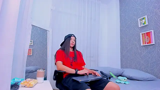 ViictoriiaSaenz online show from 03/18/26, 09:40