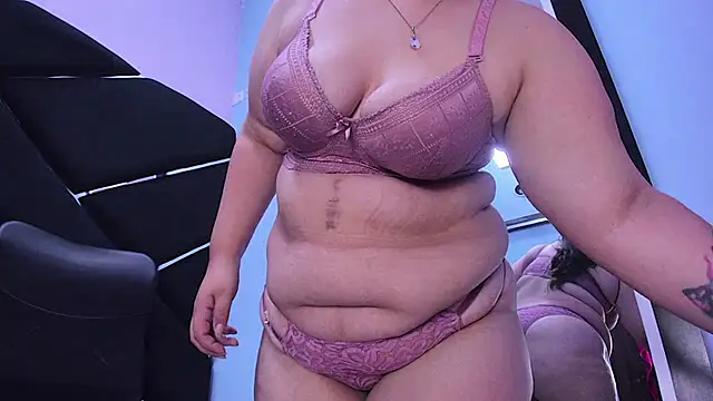 MiaRouss69 online show from 03/21/26, 08:23