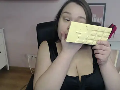 Snapshot of HollyDanceSoul chatting on 02/05/26, 05:45 HollyDanceSoul online show from 02/05/26, 05:45