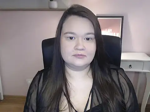 Snapshot of HollyDanceSoul chatting on 02/09/26, 05:11 HollyDanceSoul online show from 02/09/26, 05:11