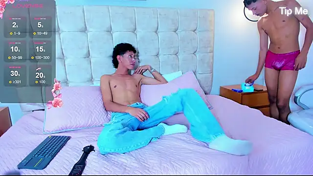 twink royale18 online show from 01/13/26, 06:02