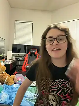 julia4thewin online show from 04/09/26, 02:00