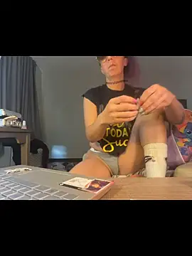 MegaTinyyy online show from 06/26/26, 03:38