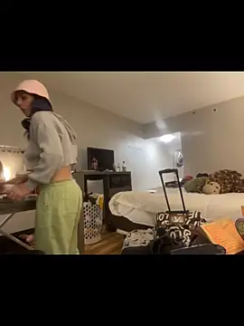 MegaTinyyy online show from 07/02/26, 03:23