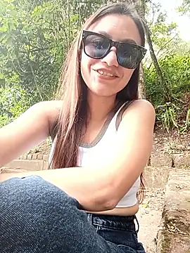 LeticiaHinkley online show from 04/01/26, 09:12