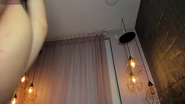 lizz lunna online show from 01/15/26, 04:50