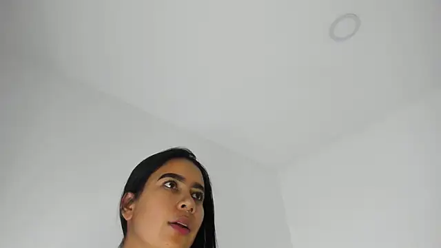 paulina lux online show from 02/10/26, 07:40