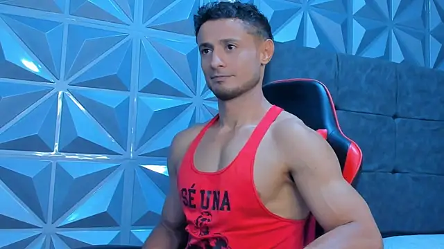 Snapshot of Adonys_Lewis_ chatting on 06/18/26, 06:46 Adonys Lewis online show from 06/18/26, 06:46