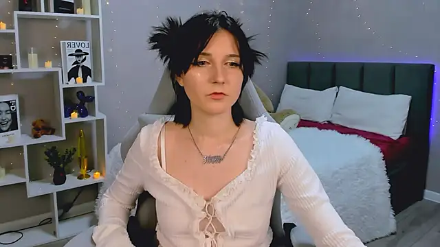 Snapshot of KikaOsterman chatting on 02/03/26, 06:24 KikaOsterman online show from 02/03/26, 06:24