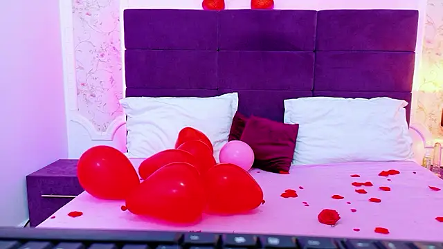 EvelinHill online show from 02/16/26, 05:03