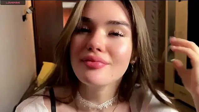 LubaSeirers online show from 04/15/26, 03:30