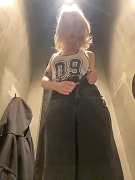 aka Blonde online show from 04/19/26, 07:07