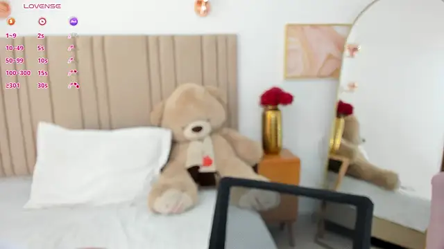 Snapshot of _seelena chatting on 02/13/26, 02:02 seelena online show from 02/13/26, 02:02