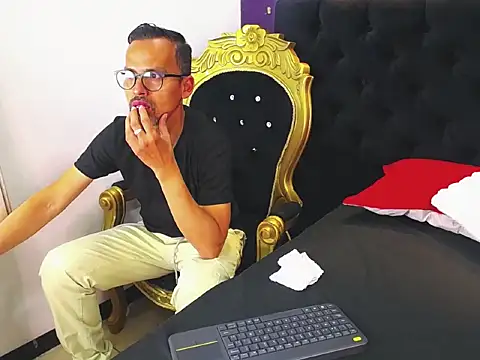 Oswalldo   online show from 03/21/26, 12:10