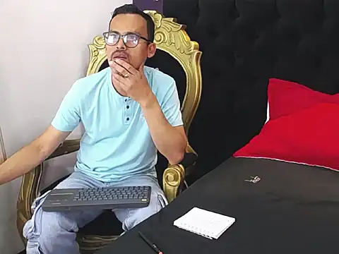 Oswalldo   online show from 03/24/26, 11:26