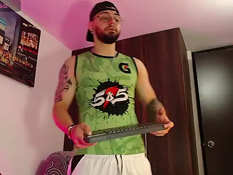 Axel Stton online show from 04/15/26, 01:07