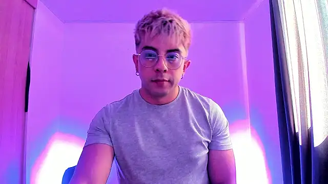 Snapshot of davidMars1 chatting on 02/27/26, 07:47 davidMars1 online show from 02/27/26, 07:47