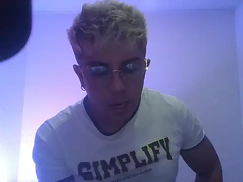 Snapshot of davidMars1 chatting on 03/02/26, 11:11 davidMars1 online show from 03/02/26, 11:11