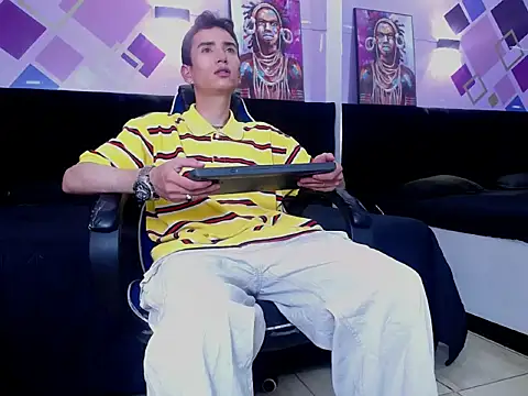 Iam Smith  online show from 02/06/26, 02:49