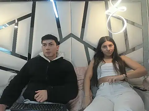 Snapshot of ScarlettAndLucas chatting on 03/04/26, 12:22 ScarlettAndLucas online show from 03/04/26, 12:22
