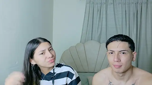 Snapshot of ScarlettAndLucas chatting on 06/18/26, 10:19 ScarlettAndLucas online show from 06/18/26, 10:19