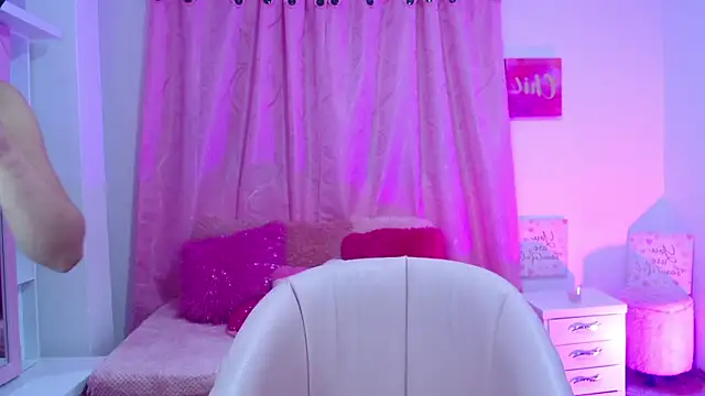 eimmy01 online show from 02/06/26, 04:06